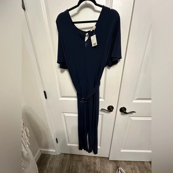 Monteau Navy Jumpsuit w adorable adjustable belt - Picture 1 of 5